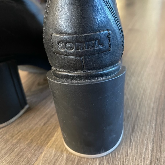 SOREL Margo Chelsea Boot - Women's size 9.5 - Heeled / Waterproof Black Boot - Picture 8 of 10